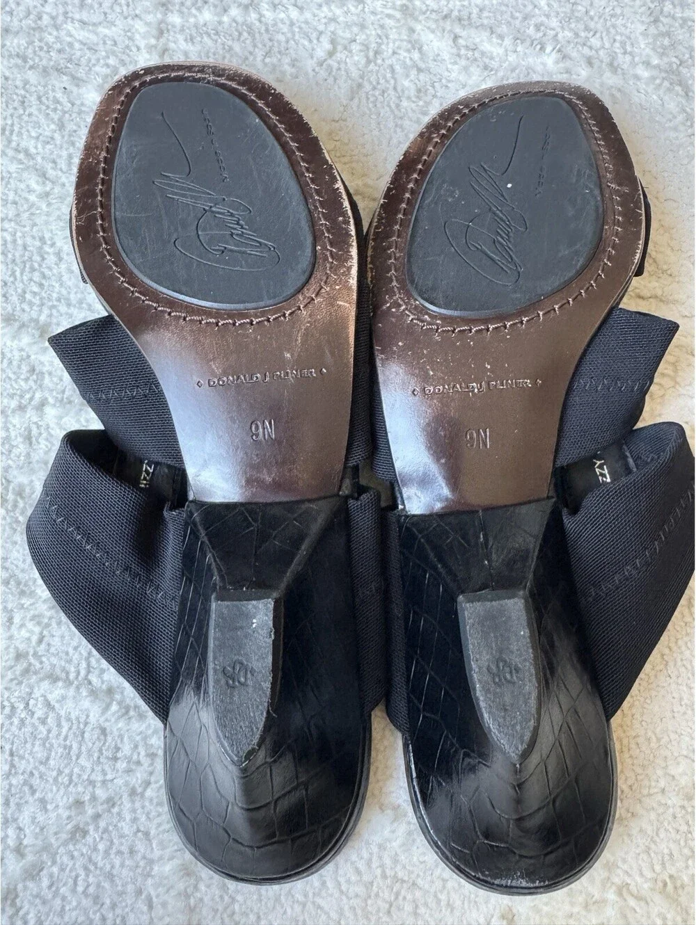 Donald J Pliner Hizzy S1 Women’s 9N Black Leather Kitten Heel Slide Sandals